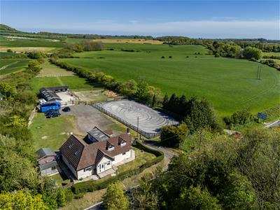 Guide price £1,100,000 - Ashford